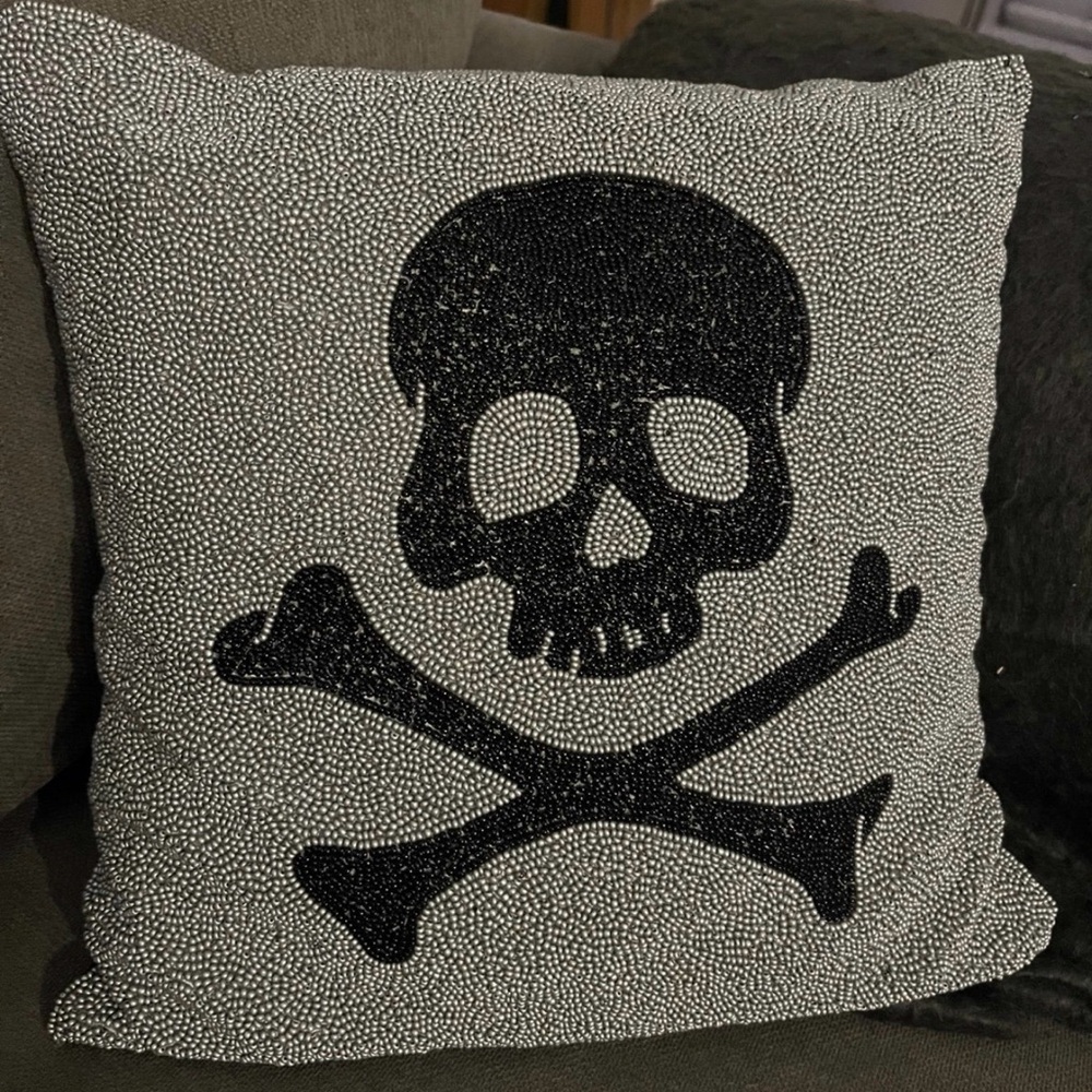 Collectible Pottery Barn 2008 Black Skull And Crossbones Beaded Pillow Cover